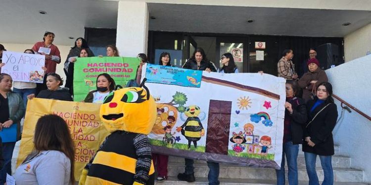 Covafam entrega manifiesto al Congreso de Sonora para garantizar la educación inicial.