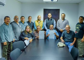 El Tianguis Navideño se instalará en El Mundito, acuerdan Comerciantes y Gobierno Municipal.