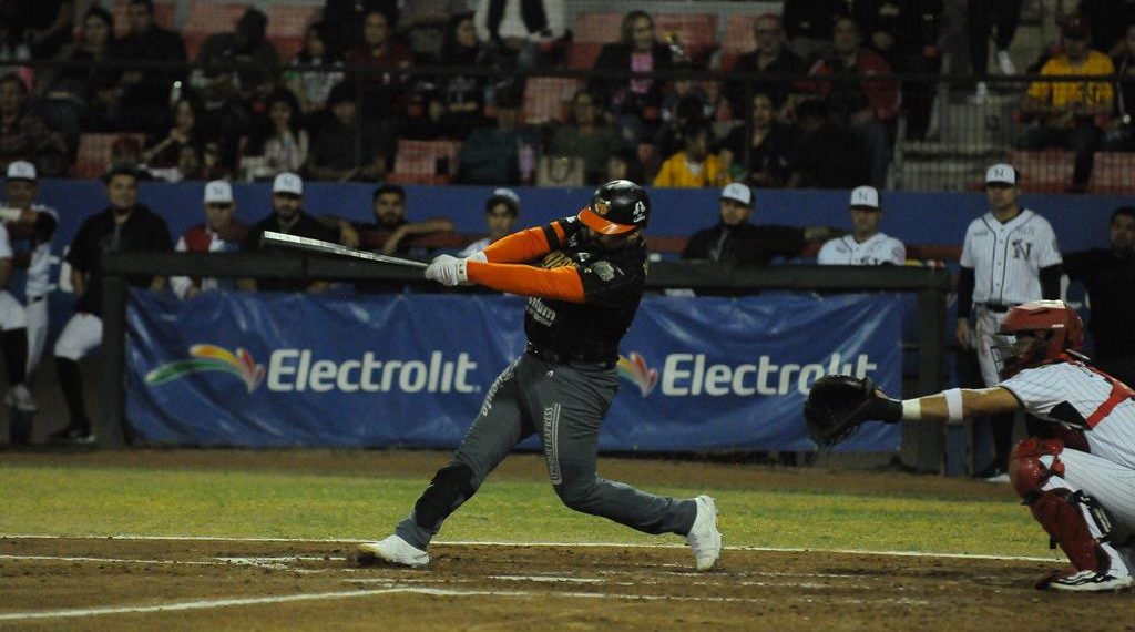 Naranjeros se lleva en extra innings la serie en Navojoa.