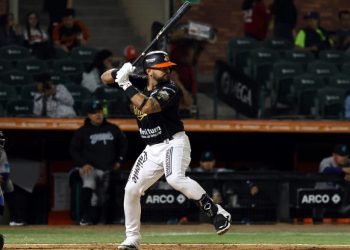 En extra innings Naranjeros de Hermosillo se llevó el Clásico de Sonora.