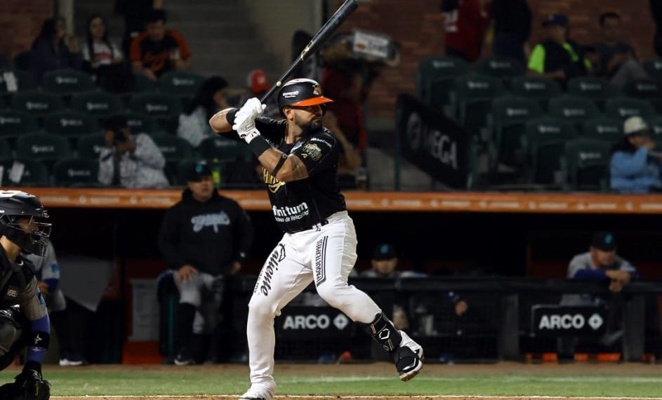 En extra innings Naranjeros de Hermosillo se llevó el Clásico de Sonora.