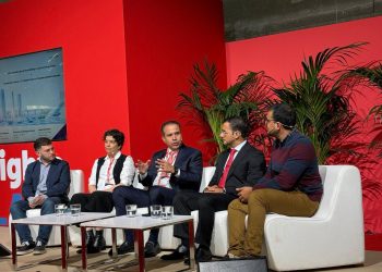 Expone Toño Astiazarán en España los avances en innovación y movilidad sostenible realizados en Hermosillo.