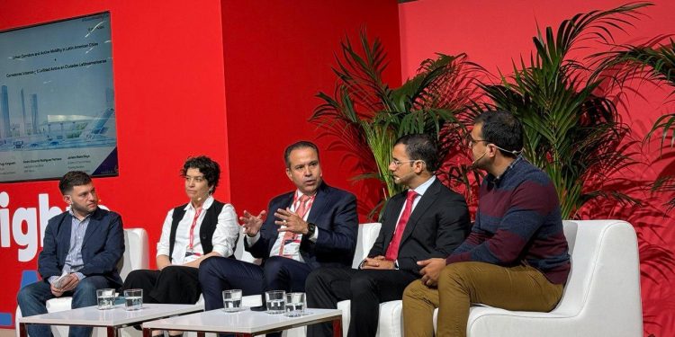 Expone Toño Astiazarán en España los avances en innovación y movilidad sostenible realizados en Hermosillo.