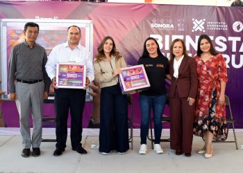 Entrega Gobierno de Sonora botiquines de Bienestar Menstrual a mujeres del Cereso.