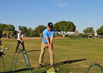 Torneo de Golf de la Cruz Roja arrancó con más de 140 jugadores.