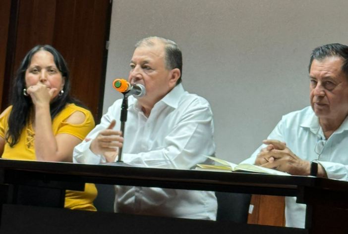 Cuauhtémoc González Valdez es electo coordinador de la Unidad Alternativa Universitaria con un contundente 68.9% de apoyo.