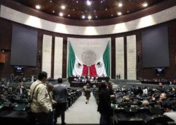 Diputados aprueban la fusión del IFT y Cofece, y la desaparición de cinco organismos autónomos.