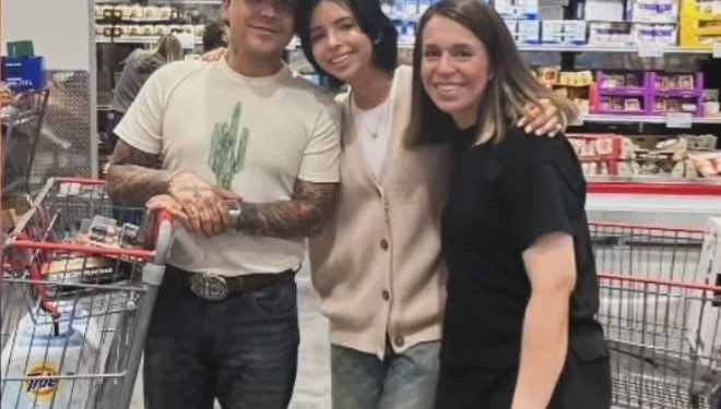 Ángela Aguilar y Christian Nodal en el supermercado y genera halagos a la pareja; “muy sencillos”.