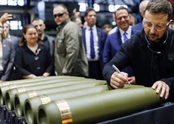 Putin aprueba la nueva doctrina que permite responder con armas nucleares a un ataque convencional contra Rusia.