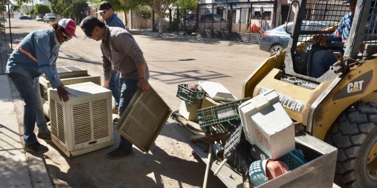 Realizan descacharre en la colonia Sonacer e Invasión Altares.