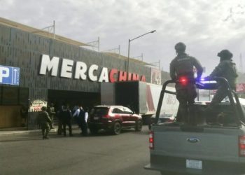 Decomisan más de 150 mdp en productos en tiendas chinas en Hermosillo.