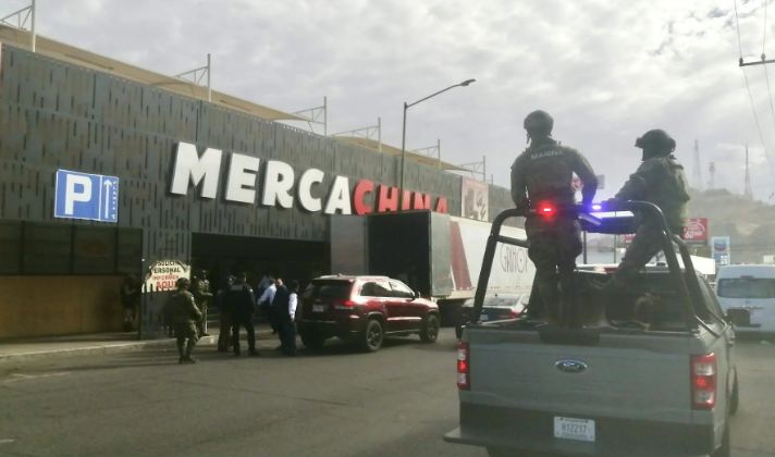 Decomisan más de 150 mdp en productos en tiendas chinas en Hermosillo.