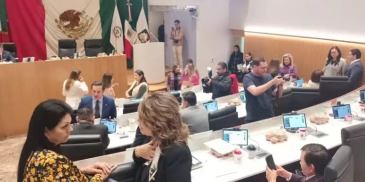 Gobierno de Sonora ejercerá 89 mil 198 millones 372 mil 534 pesos, que incluye una línea de crédito por mil 500 millones de pesos para el 2025.