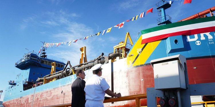 Gobierno de Sonora potencia al Puerto de Guaymas con primer barco para mantenimiento de rutas marítimas en México.