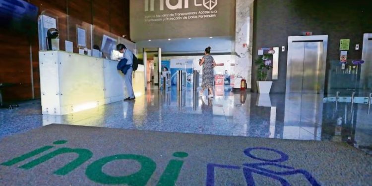 Publican decreto en el DOF que desaparece a 7 organismos autónomos; Inai, IFT, Coneval, Cofece, entre otros