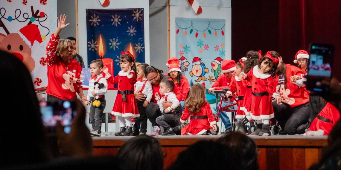 Estudiantes protagonizan con éxito el evento artístico y cultural “Tiempo de Paz. Un Cuento de Navidad”.