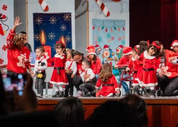 Estudiantes protagonizan con éxito el evento artístico y cultural “Tiempo de Paz. Un Cuento de Navidad”.