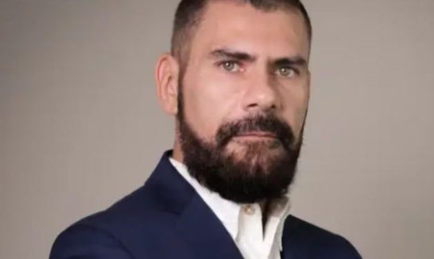 Asesinan al periodista Adriano Bachega en Monterrey, Nuevo León.