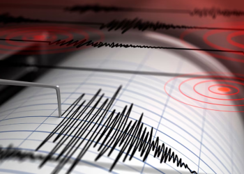 Terremoto de 7.0 ‘sacude’ el norte de California; activa alerta de tsunami.