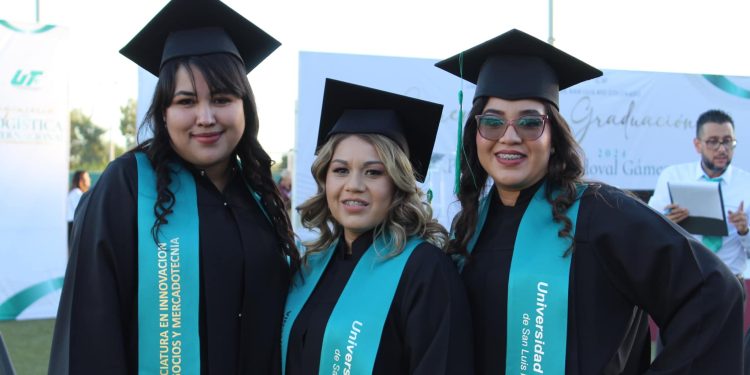 Contribuyen universidades tecnológicas al fortalecimiento profesional de Sonora: SEC.