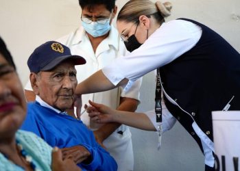 Invita Salud Sonora a vacunarse contra influenza y covid-19.