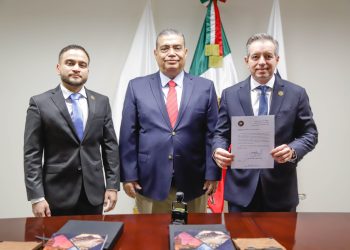 Entrega Fiscal General informe de actividades 2024.