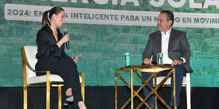 Anuncia Antonio Astiazarán nuevos programas sustentables al inaugurar Tercer Foro Mundial de Energía Solar.