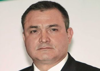 Trasladan a Genaro García Luna a prisión federal de Oklahoma; estaba en cárcel de NY.