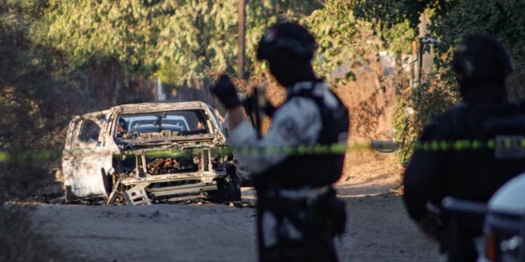 Culiacán vive otra noche de pánico tras una fuerte explosión y enfrentamientos en plena guerra entre El Mayo y Los Chapitos.