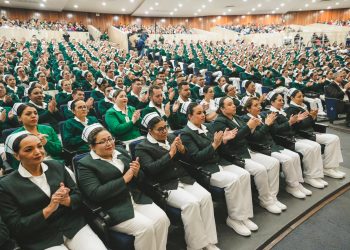 Más de 900 enfermeras y enfermeros concluyeron cursos de especialización en el IMSS. 