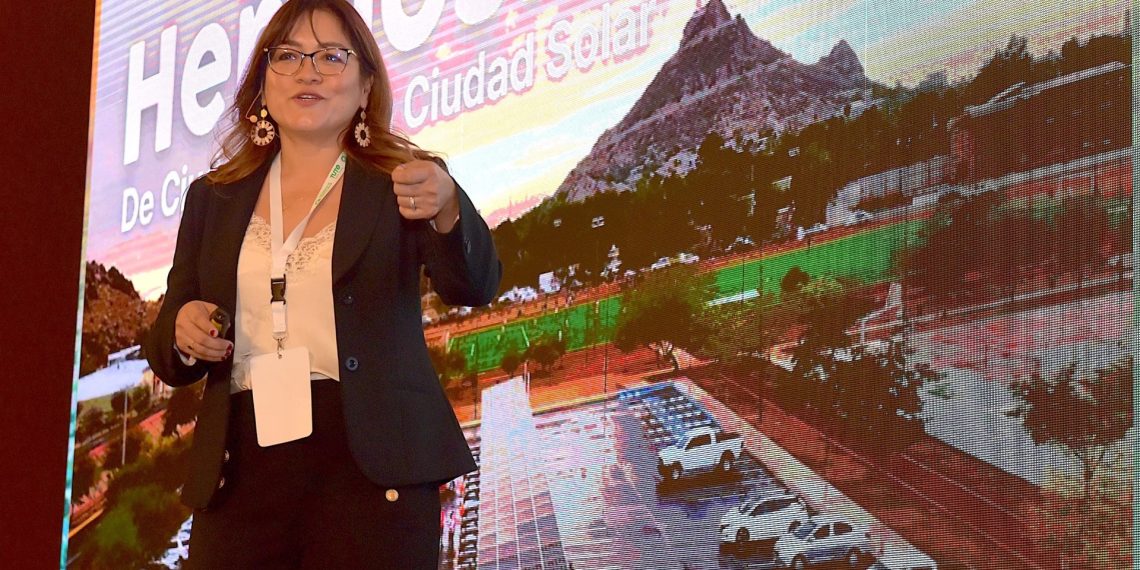 Presenta AMECC avances hacia la ciudad solar en Foro Mundial de Energía Solar 2024.