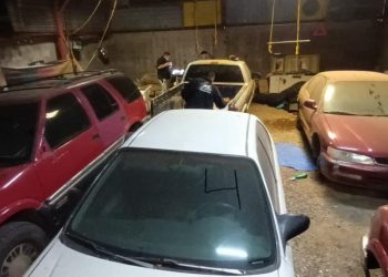 Recupera AMIC siete vehículos con reporte de robo en cateo realizado a taller de auto-detallado en Hermosillo.