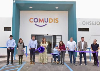 Inauguran Antonio Astiazarán y Patty Ruibal remodelación de instalaciones de COMUDIS.