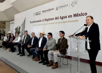 Gobernador Durazo garantiza abastecimiento de agua para municipios de Sonora.