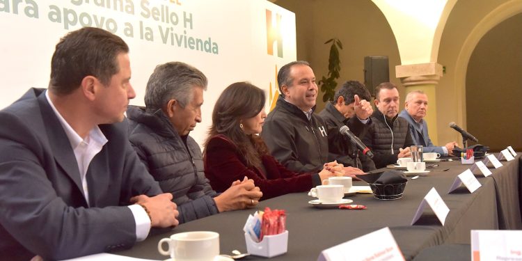 Lanza Toño Astiazarán programa Sello H que impulsa la construcción de vivienda social sustentable.