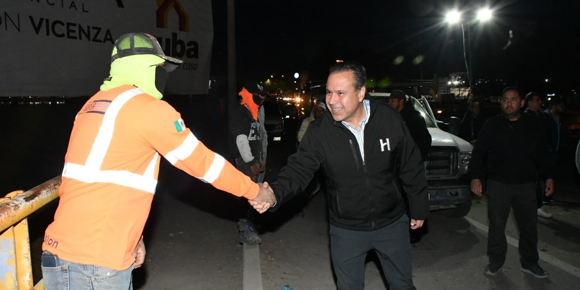 Moderniza Toño Astiazarán cruceros estratégicos de Hermosillo con concreto hidráulico.