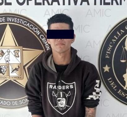 Vinculan a proceso a dos hombres por robo de vehículos y artículos varios, empleando violencia y armas de fuego.