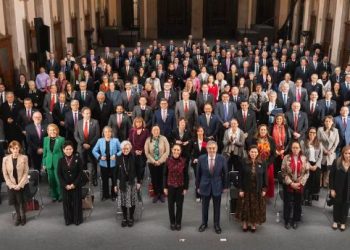 Sheinbaum pide a cónsules proteger a migrantes mexicanos ante amenazas de Trump.