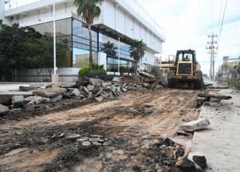 Reanuda Gobierno de Sonora trabajos de modernización en calles del centro histórico y cívico de Hermosillo.