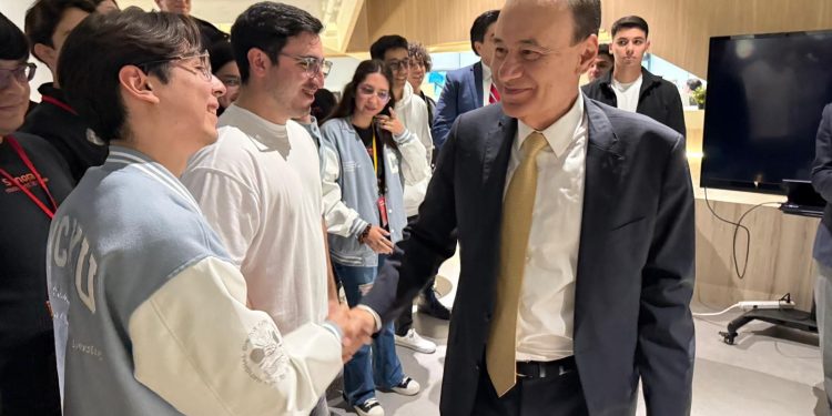 Sonora impulsa inversión extranjera para fortalecer industria de electromovilidad.