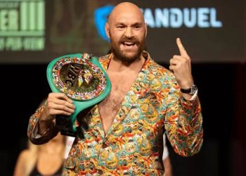 Tyson Fury anuncia su retiro.