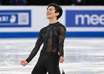 Donovan Carrillo gana la medalla de plata en el Bavarian Open 2025 de patinaje artístico.