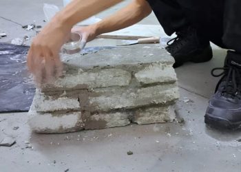 Estudiantes del Conalep crean ladrillo ecológico y además antibalas.