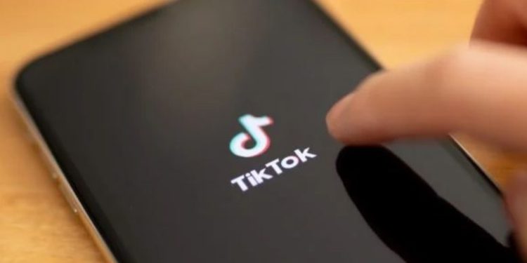 Prohibición de TikTok en EU pone en jaque a emprendedores y pequeñas empresas.