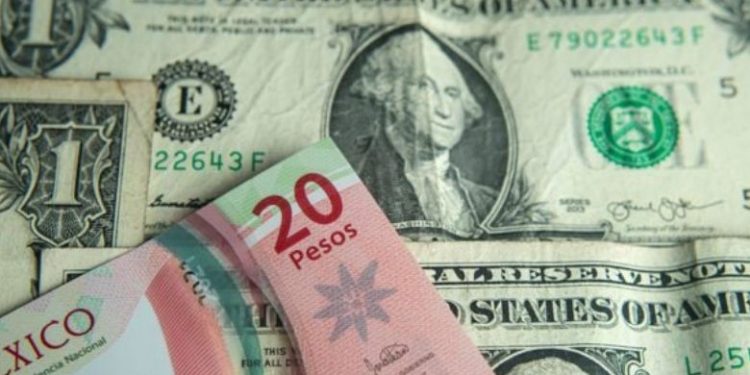 Expertos pronostican un menor avance de la economía mexicana en 2025.