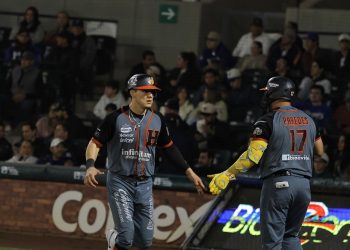 A base de poder Naranjeros de Hermosillo se colocan al frente en la serie.