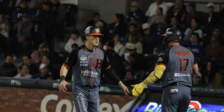A base de poder Naranjeros de Hermosillo se colocan al frente en la serie.