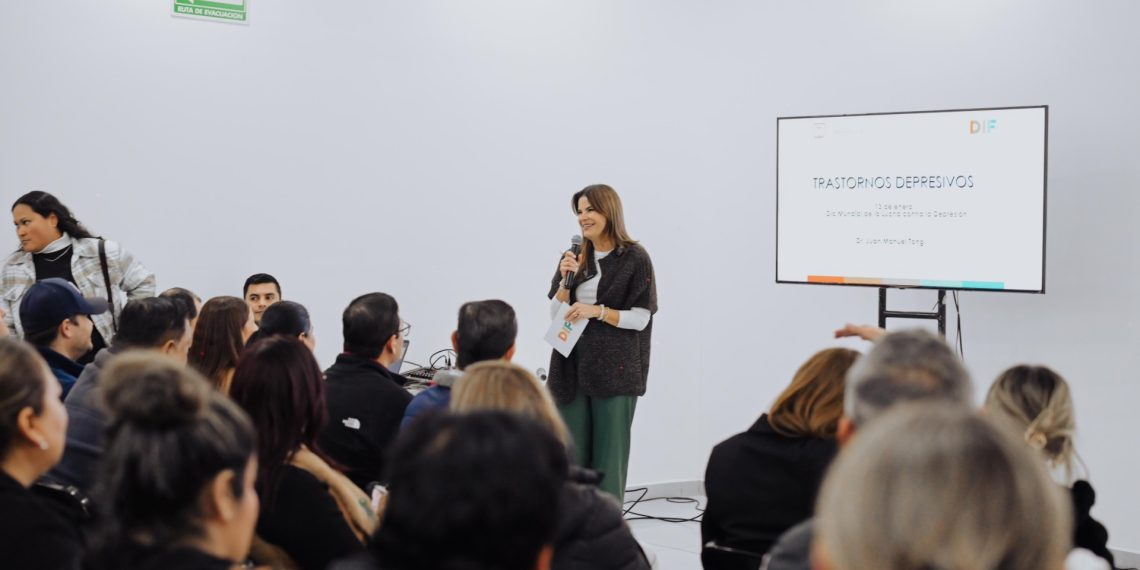 Promueve Patty Ruibal la atención de la salud mental en familias hermosillenses.