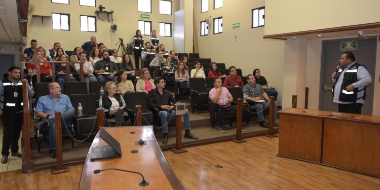 El IEE Sonora fortalece la capacitación de su personal rumbo a la Jornada Electoral Extraordinaria 2025.