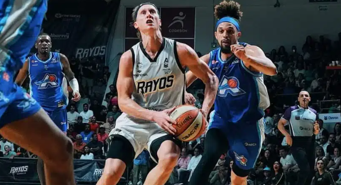 Presentan Rayos de Hermosillo equipo rumbo a la temporada 2025.